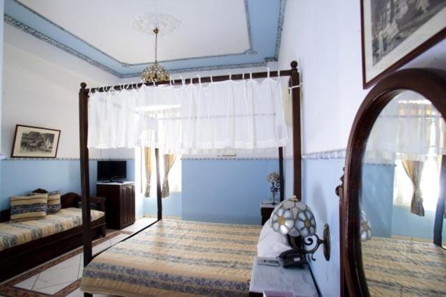 Hotel Monte Kristo Ermoupoli Habitación foto
